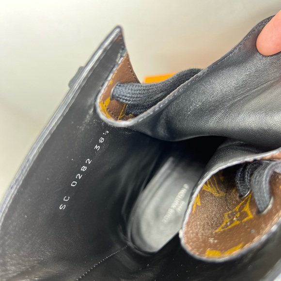 Louis Vuitton Metropolis Flat Ranger Boots - Picture 6 of 8